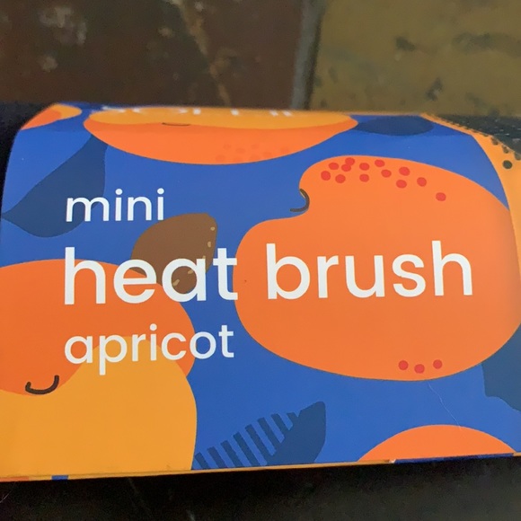 Soleil mini heat brush in apricot NEW - Picture 4 of 5